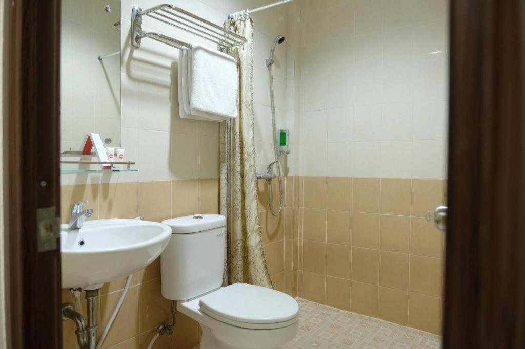Oyo 1616 Hotel Central City 2 Tanjung Pandan Eksteriør bilde