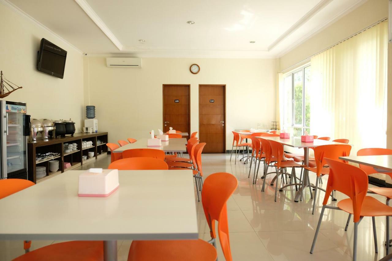 Oyo 1616 Hotel Central City 2 Tanjung Pandan Eksteriør bilde