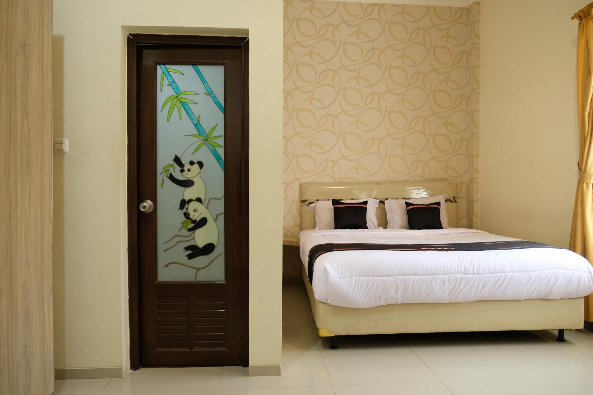 Oyo 1616 Hotel Central City 2 Tanjung Pandan Eksteriør bilde