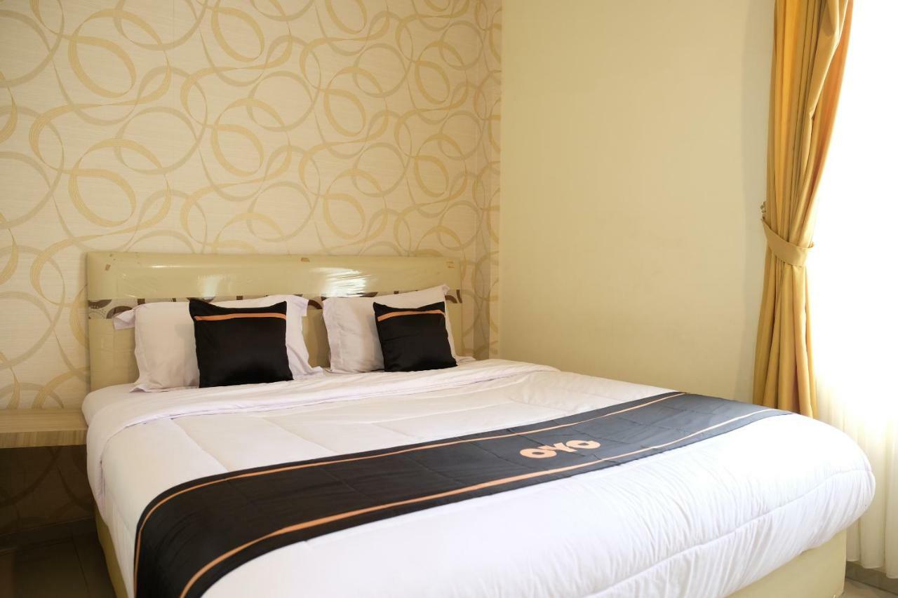 Oyo 1616 Hotel Central City 2 Tanjung Pandan Eksteriør bilde
